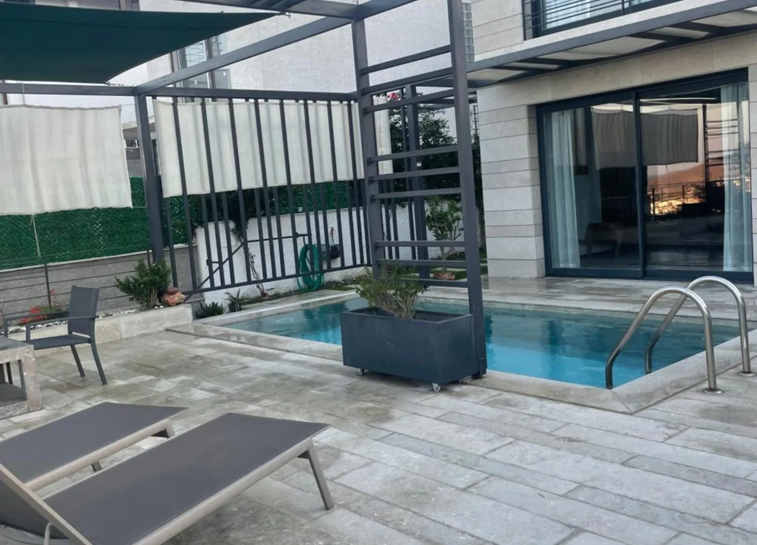 Havuzlu Ve Jakuzuli Lueks Villa بودروم