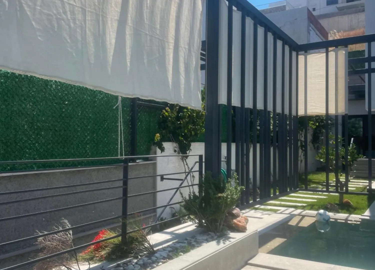 Havuzlu Ve Jakuzuli Lueks Villa بودروم